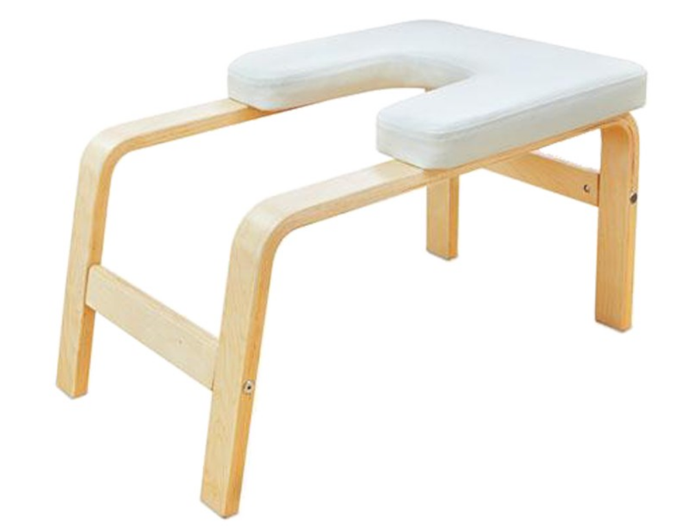Le banc de yoga pour la sirsasana par Chin Mudra