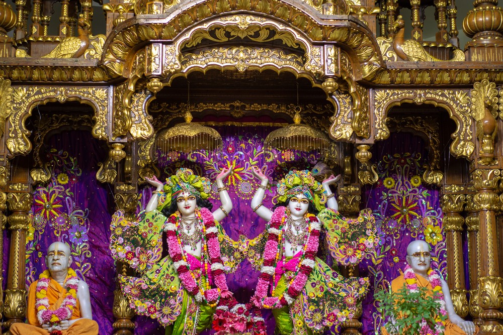 la reonctre de Kishan et radha Radha et Krishna : la rencontre