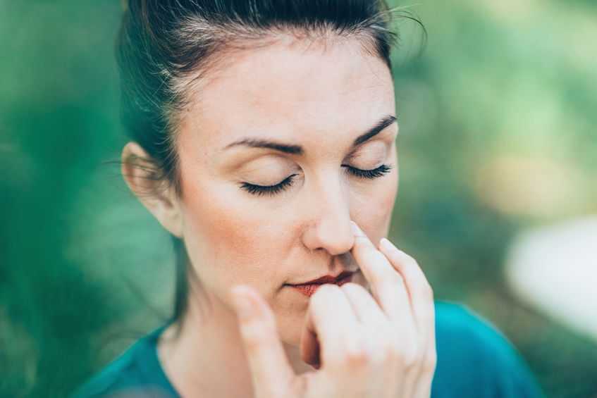 Les conseils Chin Mudra pour réaliser Surya Bhedana Pranayama