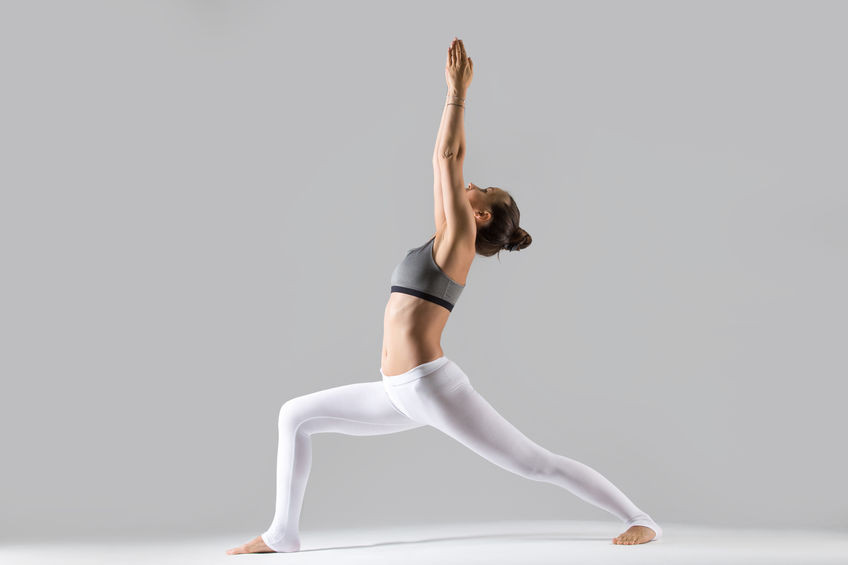 Virabhadrâsana I : l'asana du guerrier La posture parfaire du guerrier I